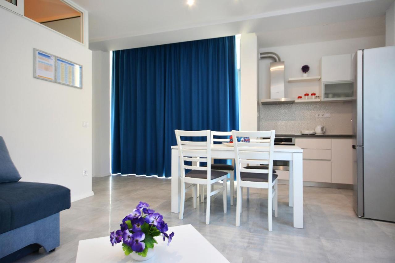 Seas The Day Apartments Podstrana Exterior foto