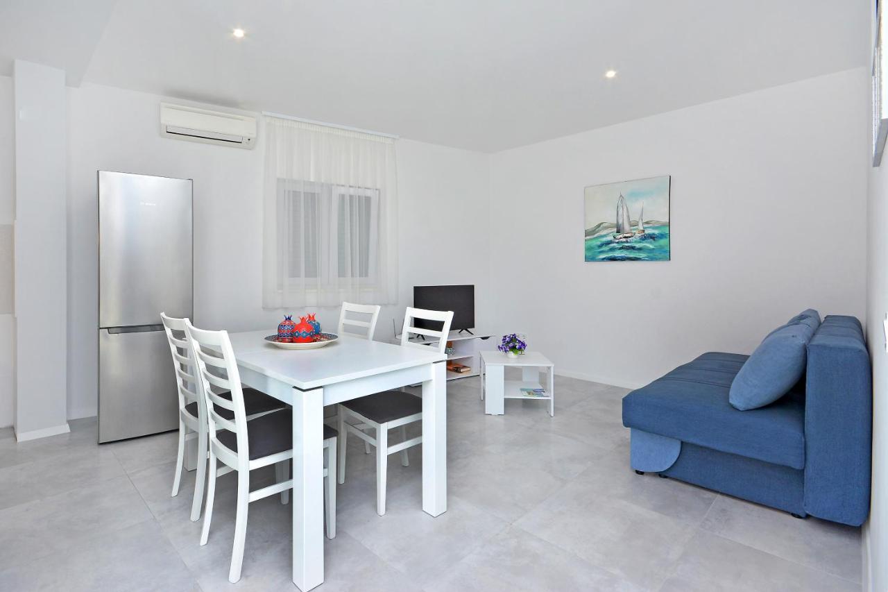 Seas The Day Apartments Podstrana Exterior foto